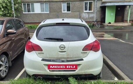 Opel Astra J, 2011 год, 430 000 рублей, 2 фотография
