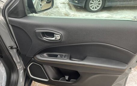 Jeep Compass II, 2019 год, 2 450 000 рублей, 10 фотография