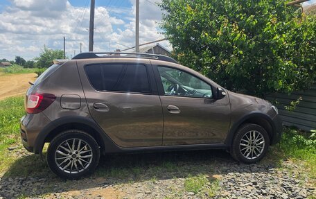 Renault Sandero II рестайлинг, 2021 год, 900 000 рублей, 3 фотография
