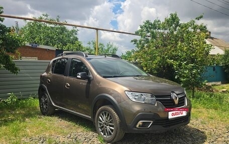 Renault Sandero II рестайлинг, 2021 год, 900 000 рублей, 2 фотография