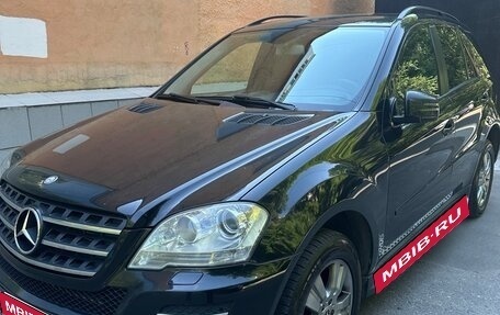 Mercedes-Benz M-Класс, 2011 год, 1 900 000 рублей, 1 фотография