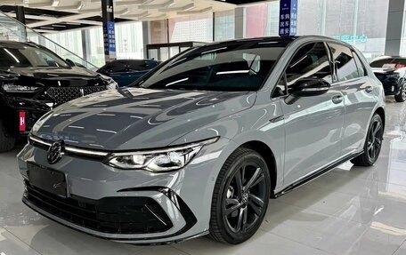 Volkswagen Golf VIII, 2023 год, 2 000 000 рублей, 1 фотография