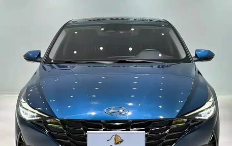 Hyundai Elantra, 2022 год, 1 630 000 рублей, 2 фотография
