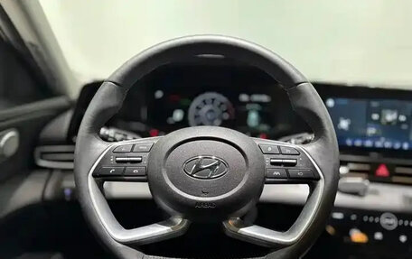 Hyundai Elantra, 2022 год, 1 630 000 рублей, 8 фотография