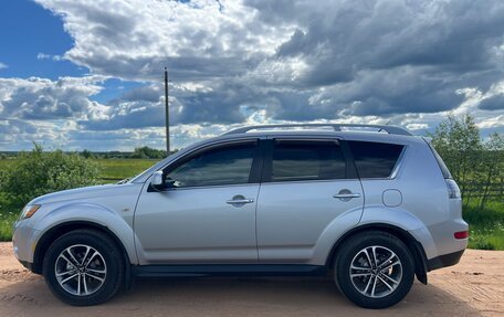 Mitsubishi Outlander III рестайлинг 3, 2008 год, 850 000 рублей, 2 фотография