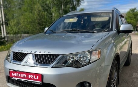 Mitsubishi Outlander III рестайлинг 3, 2008 год, 850 000 рублей, 4 фотография
