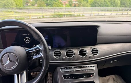Mercedes-Benz E-Класс, 2020 год, 4 300 000 рублей, 8 фотография