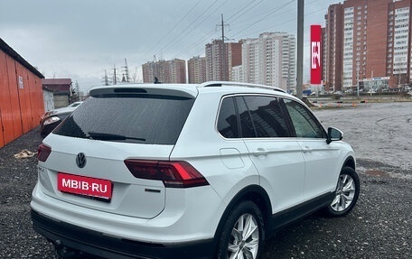 Volkswagen Tiguan II, 2018 год, 2 690 000 рублей, 3 фотография