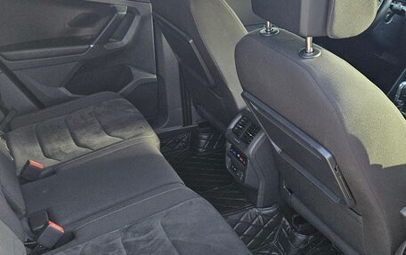 Volkswagen Tiguan II, 2018 год, 2 690 000 рублей, 14 фотография