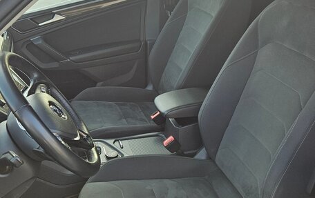 Volkswagen Tiguan II, 2018 год, 2 690 000 рублей, 12 фотография