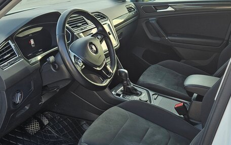 Volkswagen Tiguan II, 2018 год, 2 690 000 рублей, 11 фотография
