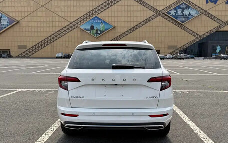 Skoda Karoq I, 2022 год, 2 200 000 рублей, 4 фотография