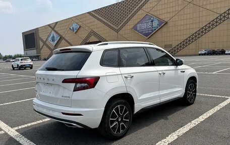 Skoda Karoq I, 2022 год, 2 200 000 рублей, 5 фотография