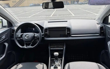 Skoda Karoq I, 2022 год, 2 200 000 рублей, 6 фотография