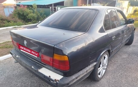 BMW 5 серия, 1989 год, 250 000 рублей, 3 фотография