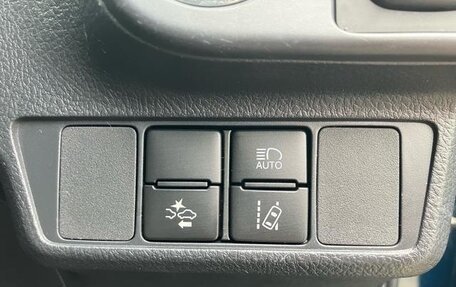 Toyota Corolla, 2018 год, 990 000 рублей, 20 фотография