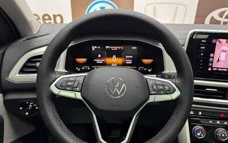 Volkswagen T-Roc I, 2023 год, 1 700 000 рублей, 5 фотография