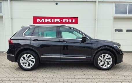 Volkswagen Tiguan II, 2021 год, 3 495 000 рублей, 6 фотография
