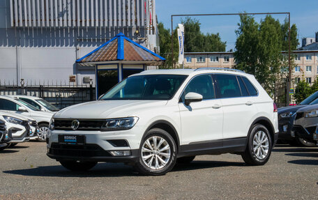 Volkswagen Tiguan II, 2017 год, 1 759 000 рублей, 2 фотография