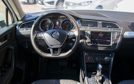 Volkswagen Tiguan II, 2017 год, 1 759 000 рублей, 10 фотография