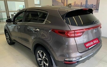 KIA Sportage IV рестайлинг, 2019 год, 2 300 000 рублей, 6 фотография