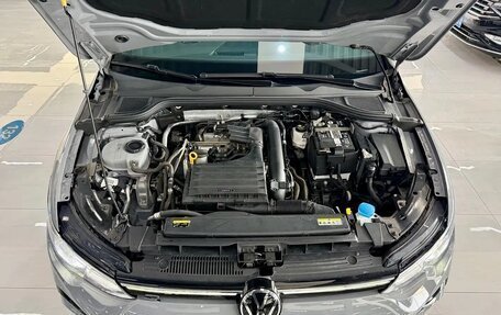 Volkswagen Golf VIII, 2023 год, 2 000 000 рублей, 7 фотография