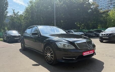 Mercedes-Benz S-Класс, 2013 год, 2 300 000 рублей, 1 фотография