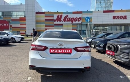Toyota Camry, 2018 год, 2 700 000 рублей, 1 фотография