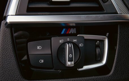 BMW 3 серия, 2018 год, 2 095 000 рублей, 16 фотография
