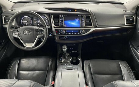 Toyota Highlander III, 2014 год, 2 499 000 рублей, 9 фотография