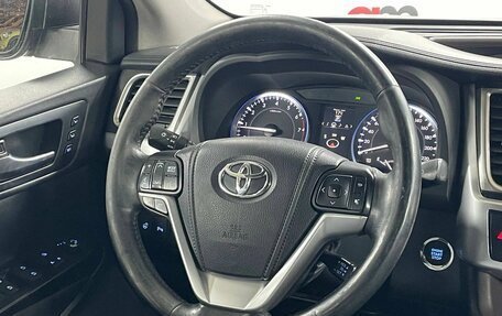Toyota Highlander III, 2014 год, 2 499 000 рублей, 13 фотография