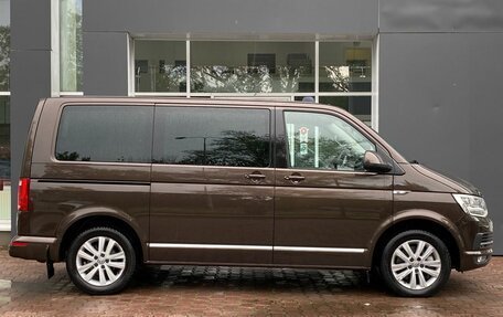Volkswagen Multivan T6 рестайлинг, 2019 год, 3 999 000 рублей, 7 фотография