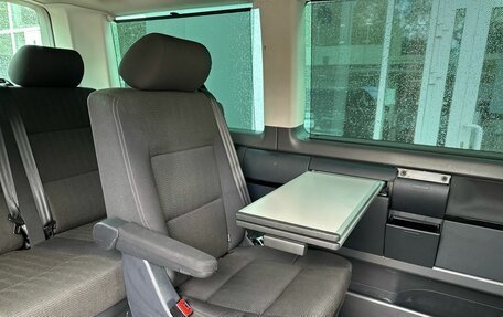 Volkswagen Multivan T6 рестайлинг, 2019 год, 3 999 000 рублей, 18 фотография