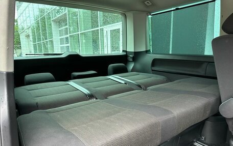 Volkswagen Multivan T6 рестайлинг, 2019 год, 3 999 000 рублей, 17 фотография