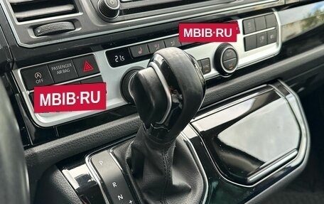 Volkswagen Multivan T6 рестайлинг, 2019 год, 3 999 000 рублей, 22 фотография