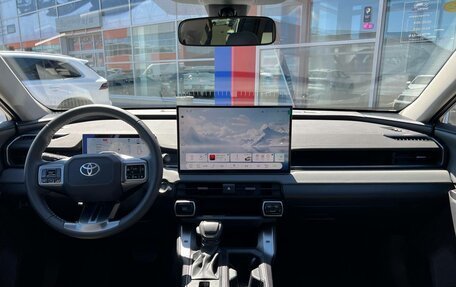 Toyota RAV4, 2025 год, 3 890 000 рублей, 12 фотография