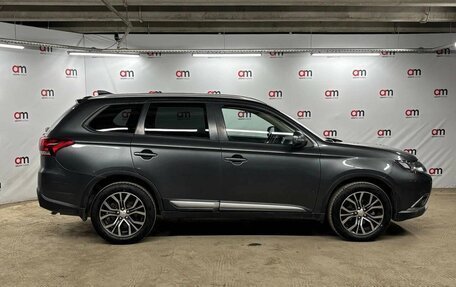 Mitsubishi Outlander III рестайлинг 3, 2018 год, 1 649 000 рублей, 8 фотография