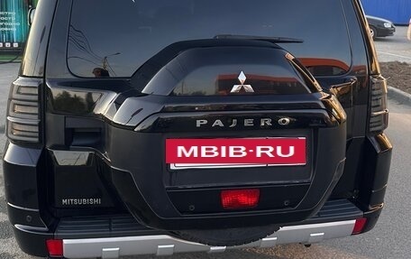Mitsubishi Pajero IV, 2015 год, 2 650 000 рублей, 6 фотография