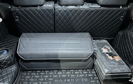 Mitsubishi Pajero IV, 2015 год, 2 650 000 рублей, 9 фотография