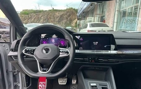 Volkswagen Golf VIII, 2023 год, 2 450 000 рублей, 15 фотография