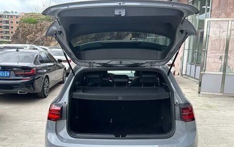 Volkswagen Golf VIII, 2023 год, 2 450 000 рублей, 19 фотография