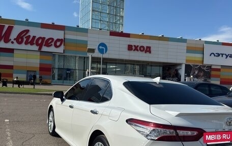 Toyota Camry, 2018 год, 2 700 000 рублей, 3 фотография