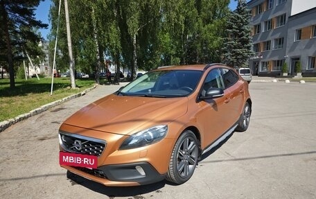 Volvo V40 II рестайлинг, 2013 год, 1 600 000 рублей, 2 фотография