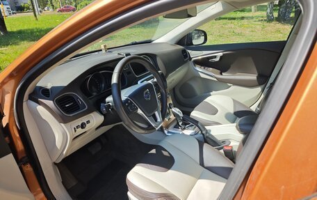 Volvo V40 II рестайлинг, 2013 год, 1 600 000 рублей, 6 фотография
