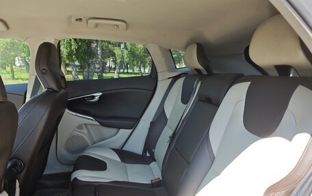 Volvo V40 II рестайлинг, 2013 год, 1 600 000 рублей, 7 фотография