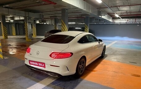Mercedes-Benz C-Класс, 2019 год, 3 200 000 рублей, 4 фотография