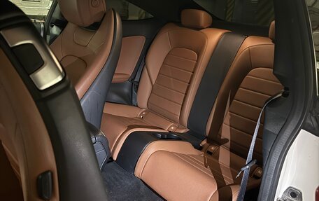 Mercedes-Benz C-Класс, 2019 год, 3 200 000 рублей, 9 фотография