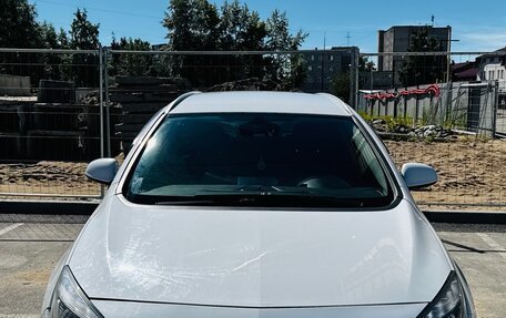 Opel Astra J, 2011 год, 500 000 рублей, 2 фотография