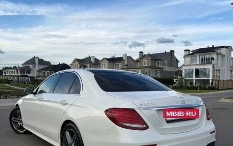 Mercedes-Benz E-Класс, 2019 год, 4 100 000 рублей, 6 фотография