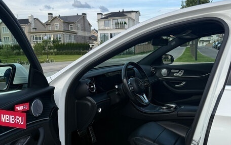 Mercedes-Benz E-Класс, 2019 год, 4 100 000 рублей, 8 фотография